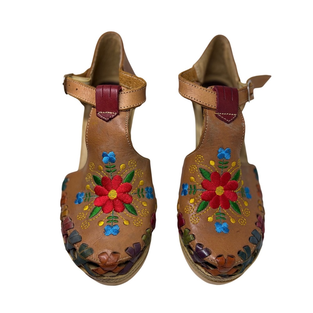 Akachi Wedge Sandals Womens 7 Tan Huaraches Floral Embroidered Huarache T-Strap